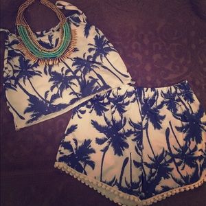 Super Cute Palm Tree 2- Piece Set