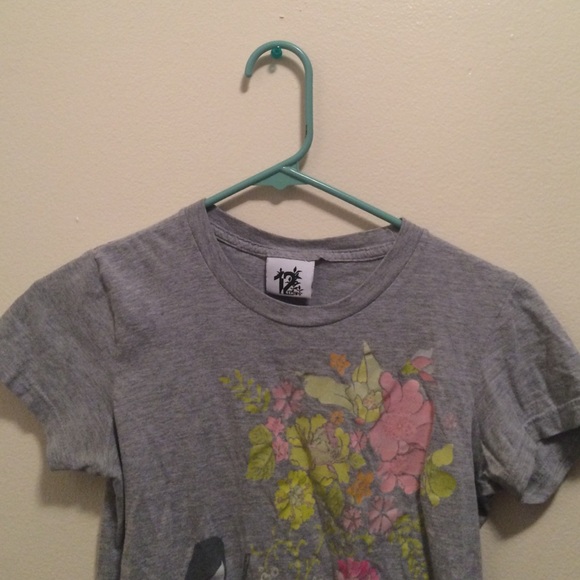 Obey tshirt - Picture 2 of 2