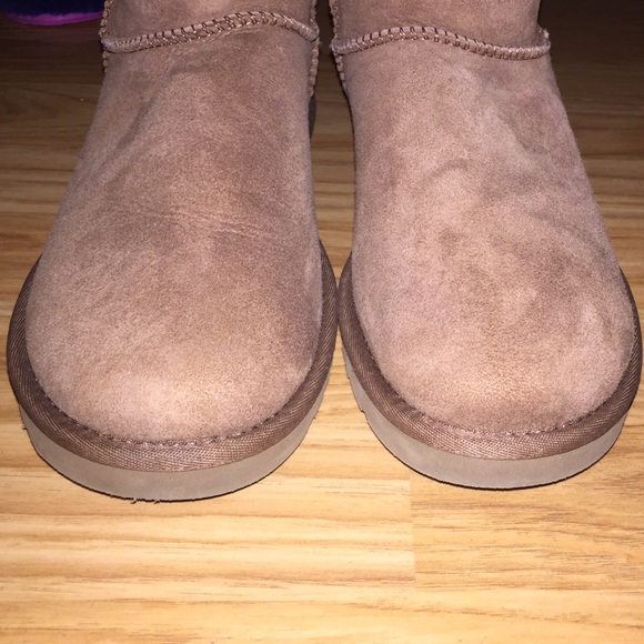 Class short Chestnut UGG boot - Picture 3 of 4