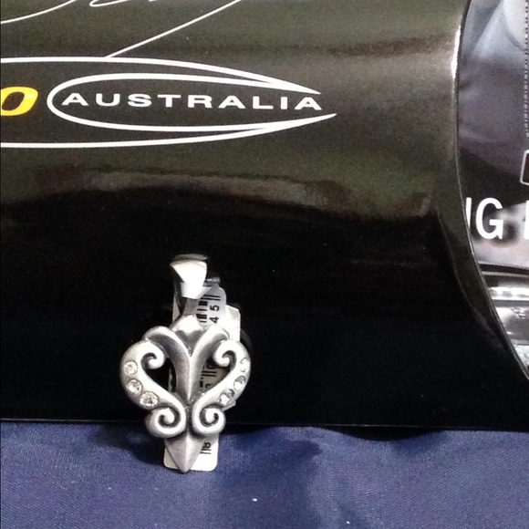 Tribal pendant
