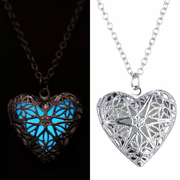 Elegant boutique Jewelry - 🚫Bundle🚫💙New Glowing heart pendant💙