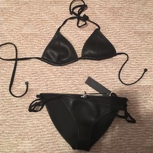 Black triangl bikini