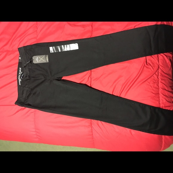 Black skinny jeggings