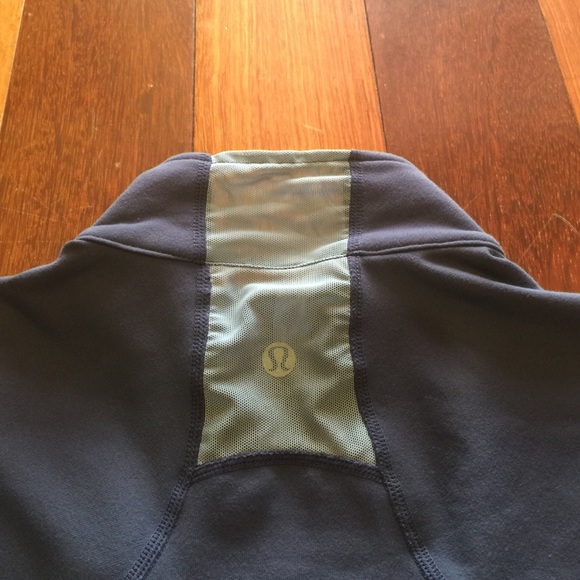 Lululemon jacket - Picture 3 of 3