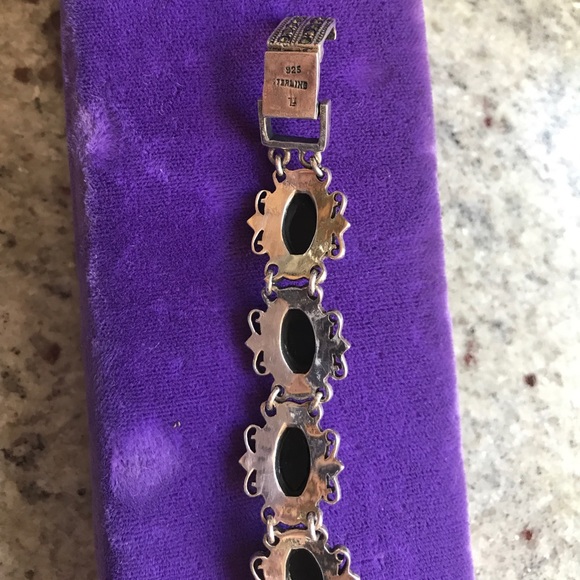 MARCASITE STERLING SILVER BRACELET LOVELY VINTAGE HAND CRAFTED ONYX EX COND - Picture 4 of 4