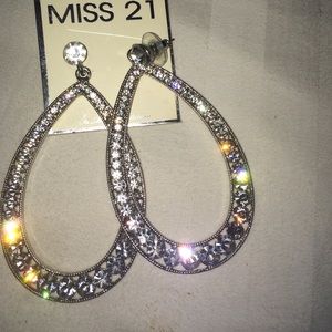 Dangle earrings