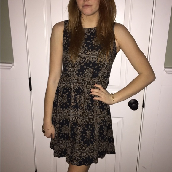 Altard State dress - Picture 3 of 3