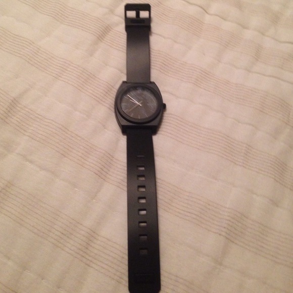 Black unisex Nixon watch