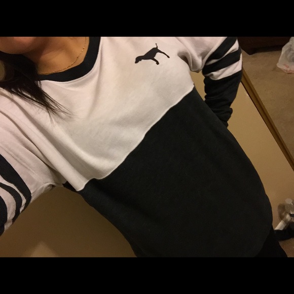 Vs pink crewneck - Picture 2 of 2