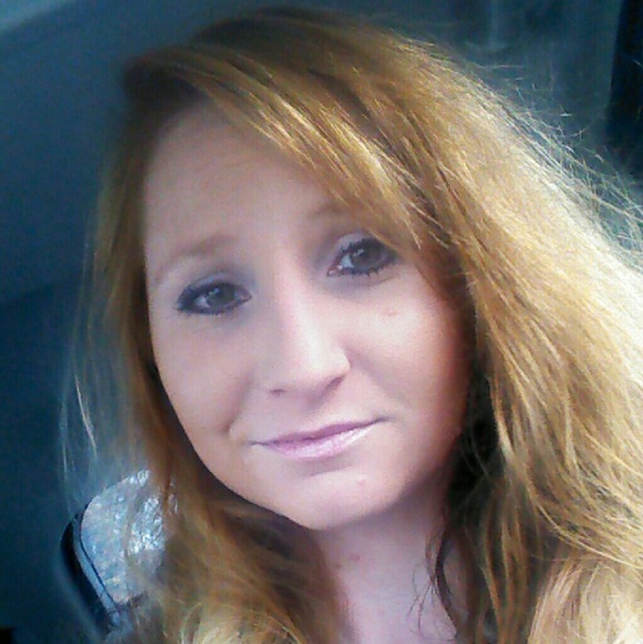 Meet your Posher, Sara - Picture 1 of 1