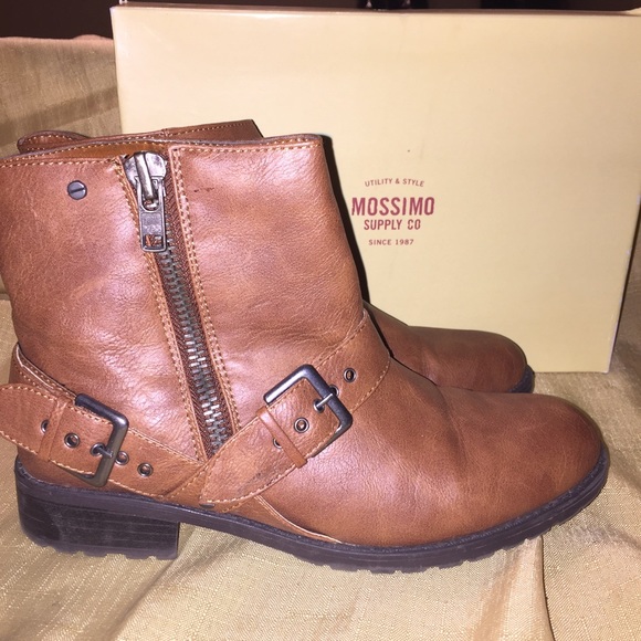 Stylish Utility Boot - Picture 3 of 4