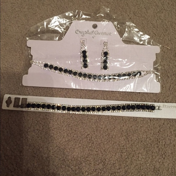 Costume jewelry set