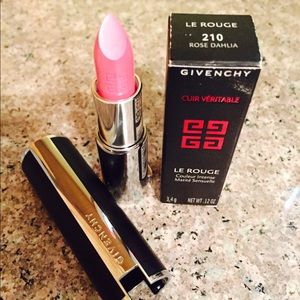 NIB Givenchy 210 Rose Dalhia lipstick💄
