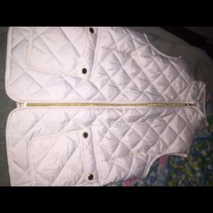 White/cream puffer vest