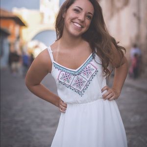 White maxi dress with Aztec imprint