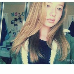 Meet your Posher, Holly