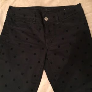 Size 6 short -American eagle black polka dot pants