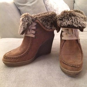 Brown fur booties