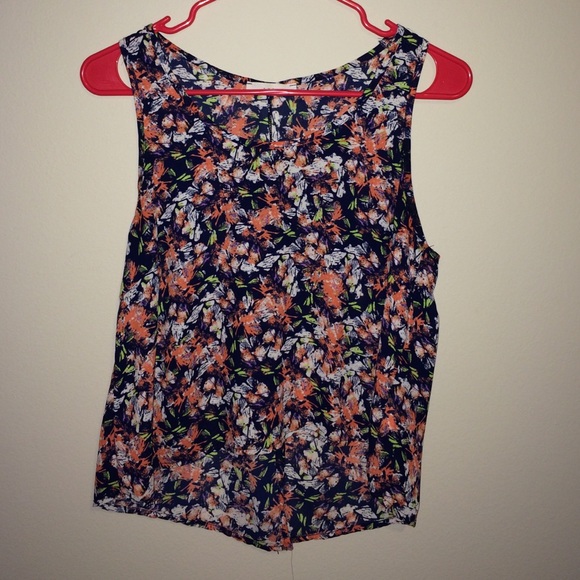 Lush floral, flowy top