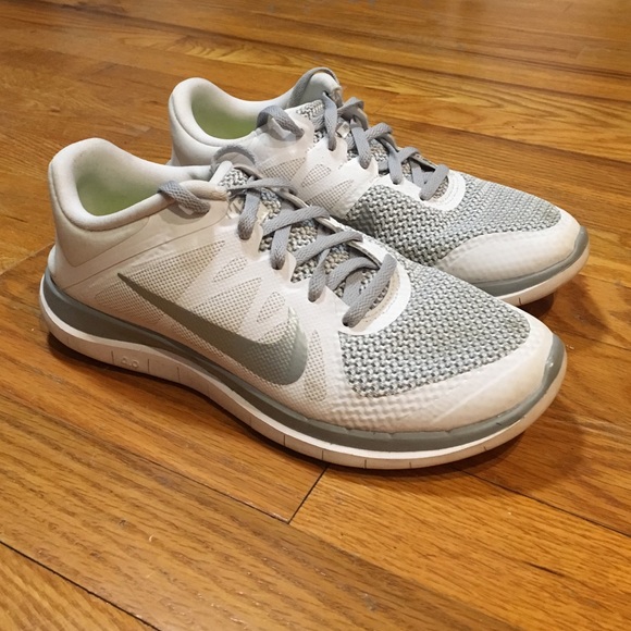 Nike free runs 4.0