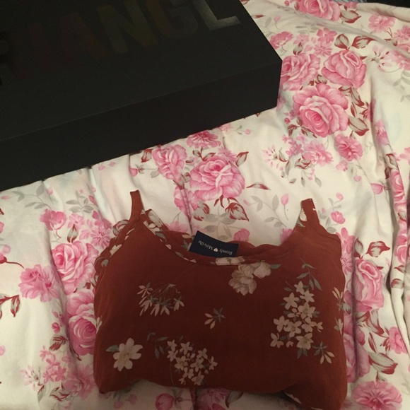 🎀TRADED🎀 Red Floral Belle Slip