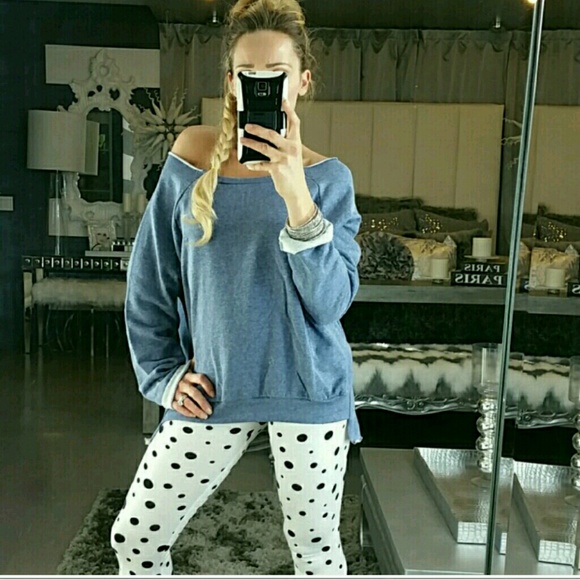 💋LAST ONE 💋SLASHED sweatshirt NWOT - Picture 4 of 4