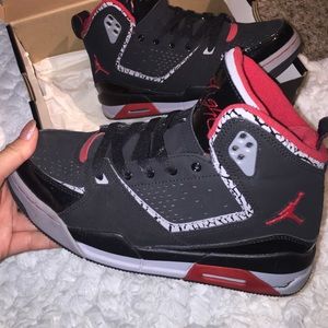 Jordan's (6 Youth)