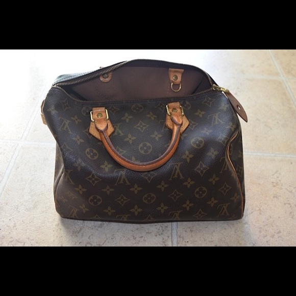 Louis Vuitton Speedy