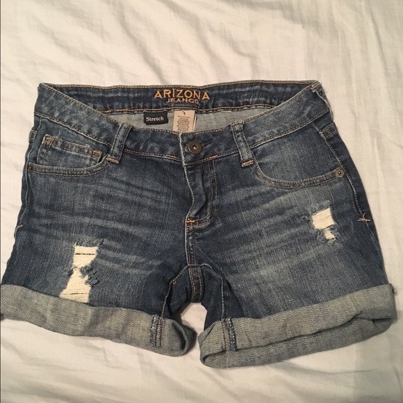 Mid thigh shorts