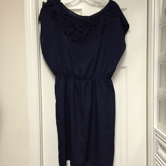 ❌SOLD❌Navy Blue Dress Fabric Flowers On Neckline