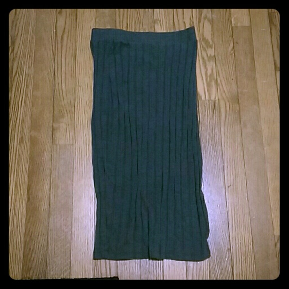 Grey highwaisted pencil skirt