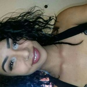 Meet your Posher, Anahi