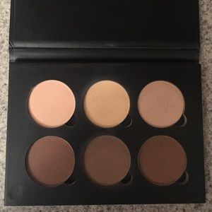 Anastasia Beverly Hills contour kit