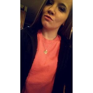 Meet your Posher, Amber