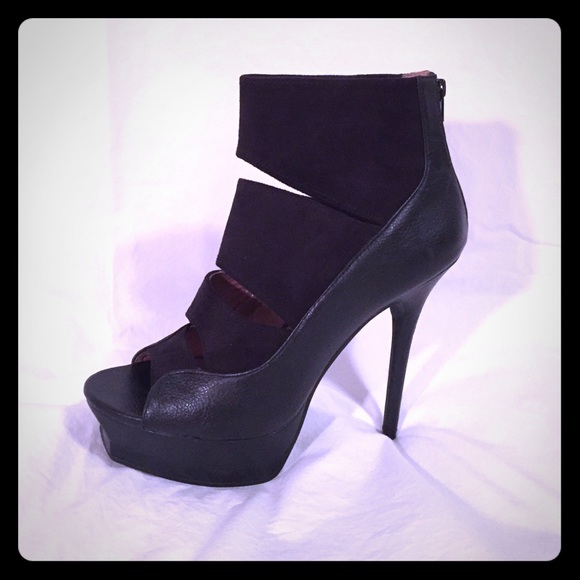 Shoes - Platform cutout heels