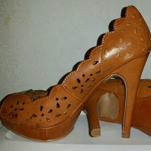 Cognac Open Toe Pump