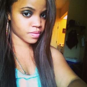 Meet your Posher, Alexis