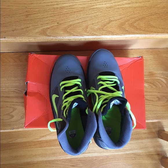 Nike sneakers . - Picture 4 of 4