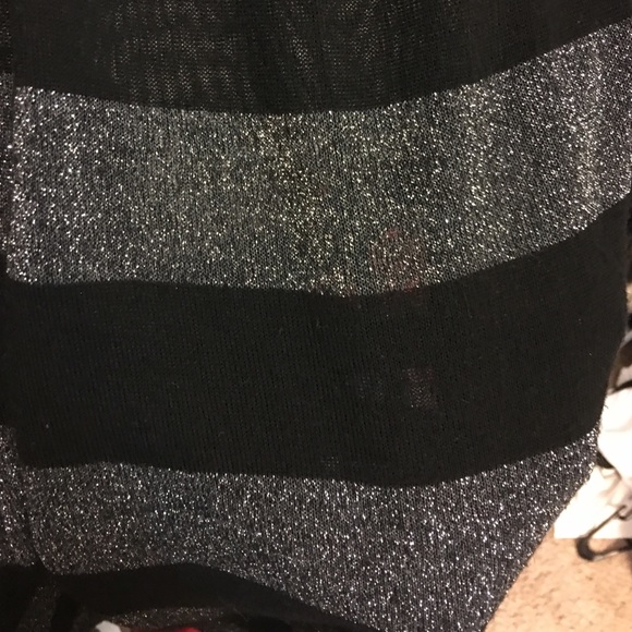 ✨Forever21 - Sparkly tank top✨ - Picture 2 of 2