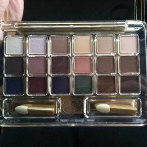 BNWT 18 COLOR ESTÉE LAUDER EYE SHADOW PALETTE