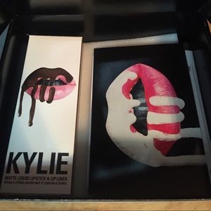 Kylie Jenner Lip Kit