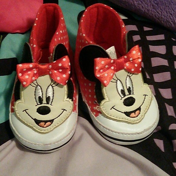 Converse like Disney Minny Mouse soft bottoms