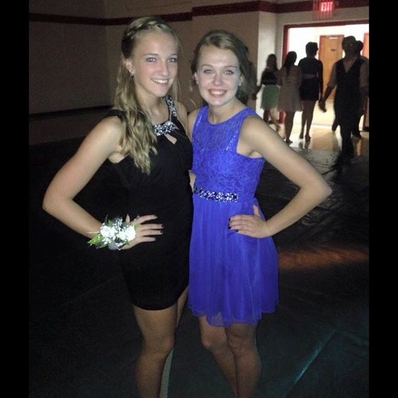 Royal Blue Lace/Beaded Formal Dress - Picture 2 of 3