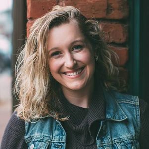 Meet your Posher, Laura