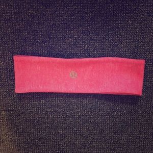 Lululemon hot pink headband 💗