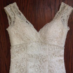 Beaded Lace Trumpet Wedding Dress t9612