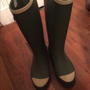 American Eagle Rainboots