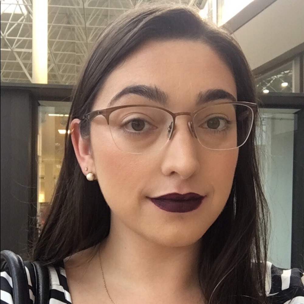 Meet your Posher, Erika