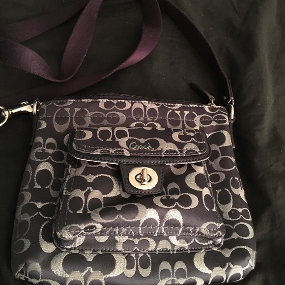 Signature Coach cross body