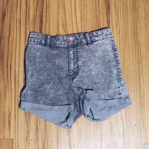 Gray high waisted H&M jean shorts